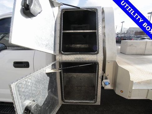 Used 2021 Ford F550 4x4 Regular Cab Super Duty image 4