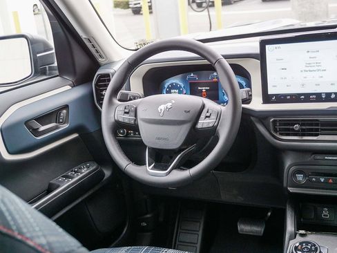 New 2025 Ford Bronco Sport Heritage w/ Convenience Package image 16