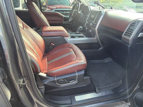 Used 2018 Ford F150 Platinum w/ Equipment Group 701A Luxury AWD/4WD image 19