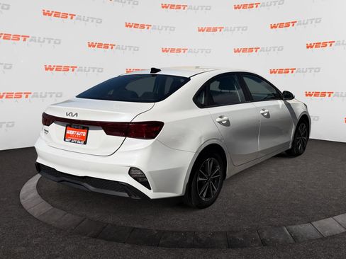 Used 2023 Kia Forte LXS FWD image 5