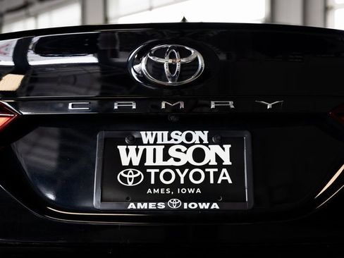 Used 2021 Toyota Camry LE image 6