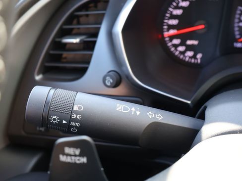 Used 2018 Chevrolet Corvette Stingray Coupe w/ 1LT RWD image 13