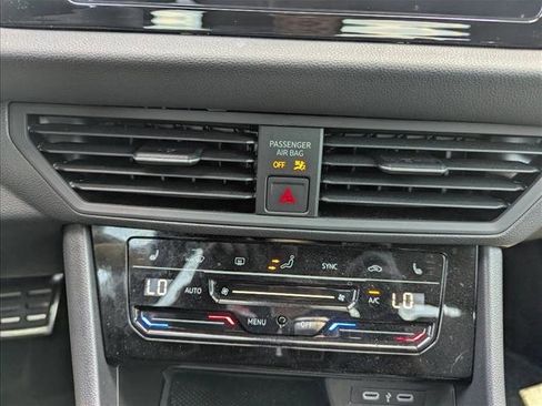 Used 2025 Volkswagen Jetta Sport FWD image 19