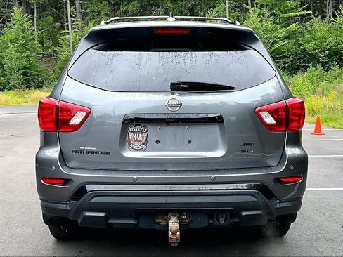 Used 2020 Nissan Pathfinder SL AWD/4WD image 5