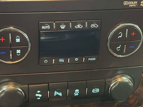Used 2014 GMC Sierra 3500 Denali AWD/4WD image 27