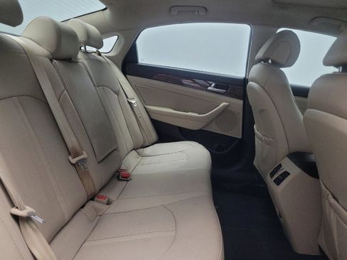 Used 2017 Hyundai Sonata Limited image 19