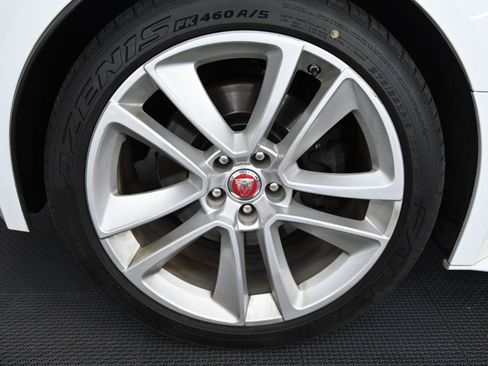 Used 2016 Jaguar F-TYPE S w/ Suedecloth Interior Pack AWD/4WD image 39
