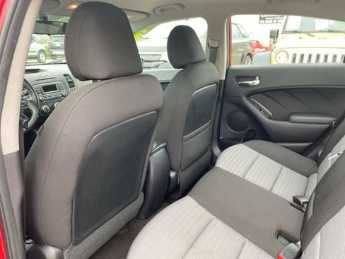 Used 2015 Kia Forte EX FWD image 17
