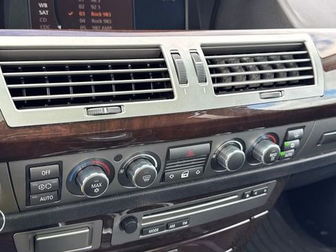 Used 2007 BMW 750Li image 21