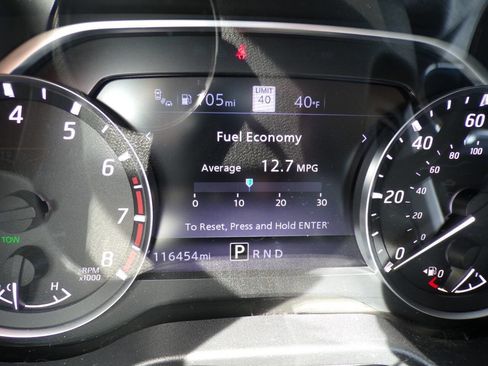 Used 2020 Nissan Titan SV w/ SV Convenience Package image 14