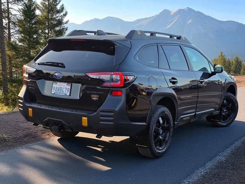 Used 2022 Subaru Outback Wilderness image 7