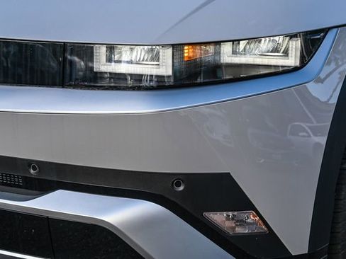 New 2026 Hyundai Ioniq 5 SE image 12