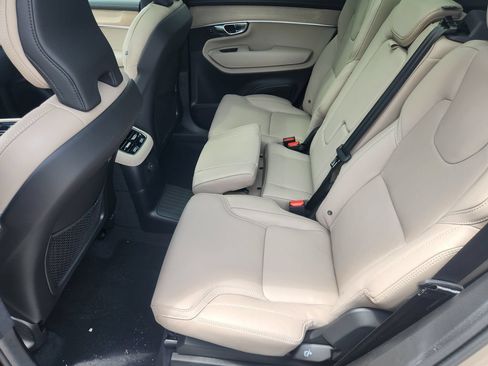 New 2026 Volvo XC90 T8 Ultra w/ Lounge Package AWD/4WD image 11