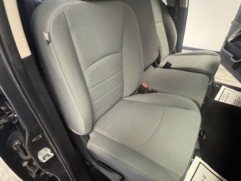 Used 2016 RAM 1500 Express AWD/4WD image 23