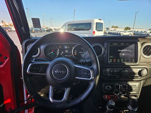 Used 2022 Jeep Wrangler Unlimited Rubicon 4xe w/ Cold Weather Group image 17