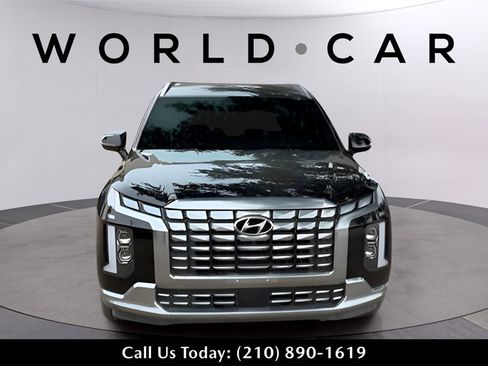 Used 2023 Hyundai Palisade Calligraphy image 3