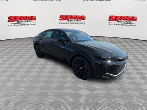 Certified 2025 Toyota Crown Nightshade image 3