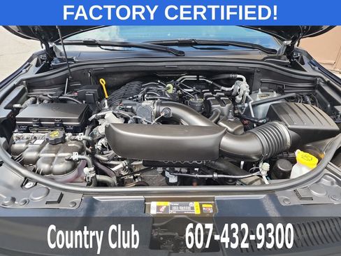 Used 2025 Dodge Durango GT AWD/4WD image 32