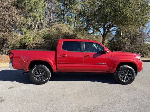 Used 2020 Toyota Tacoma SR5 image 32