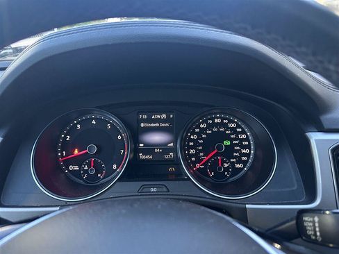 Used 2018 Volkswagen Atlas SEL FWD image 12