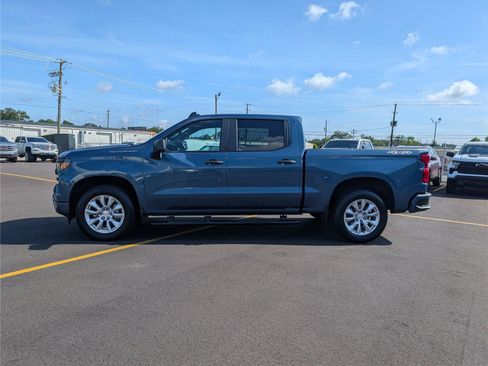 Used 2024 Chevrolet Silverado 1500 Custom AWD/4WD image 2