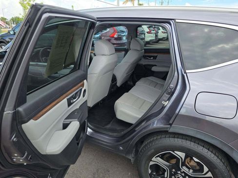 Used 2018 Honda CR-V Touring image 12