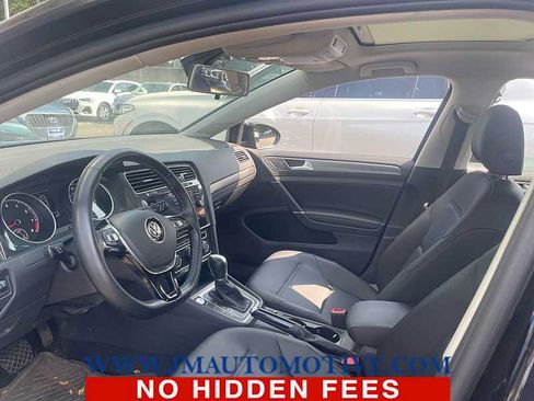 Used 2018 Volkswagen Golf SE FWD image 2