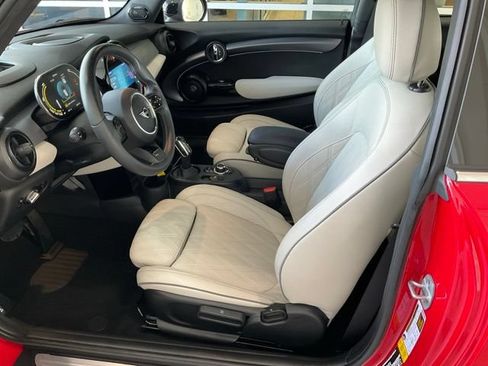 Used 2023 MINI Cooper SE FWD image 3
