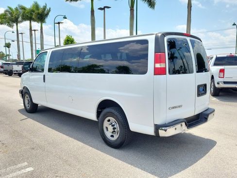 Used 2016 Chevrolet Express 3500 LT w/ LT Preferred Equipment Group RWD image 8