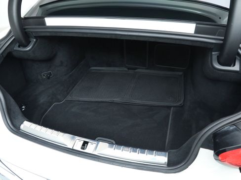 Used 2021 Bentley Continental GT V8 image 32