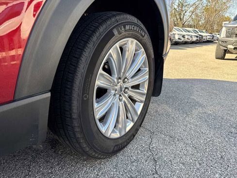 Used 2025 Ford Explorer Platinum w/ LUX Leather Package image 13