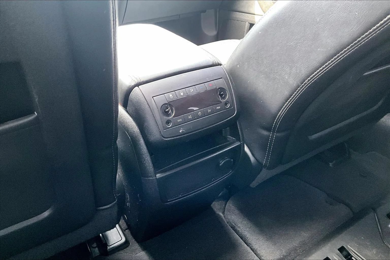 Used 2013 GMC Acadia SLT AWD/4WD image 15