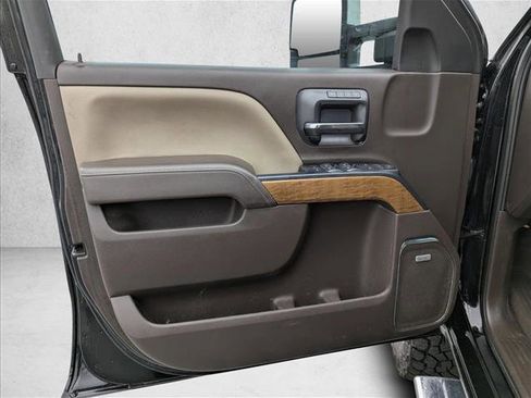 Used 2019 Chevrolet Silverado 2500 LTZ w/ Duramax Plus Package image 23