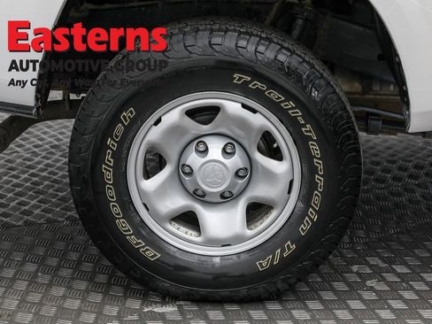 Used 2021 Toyota Tacoma SR RWD image 30