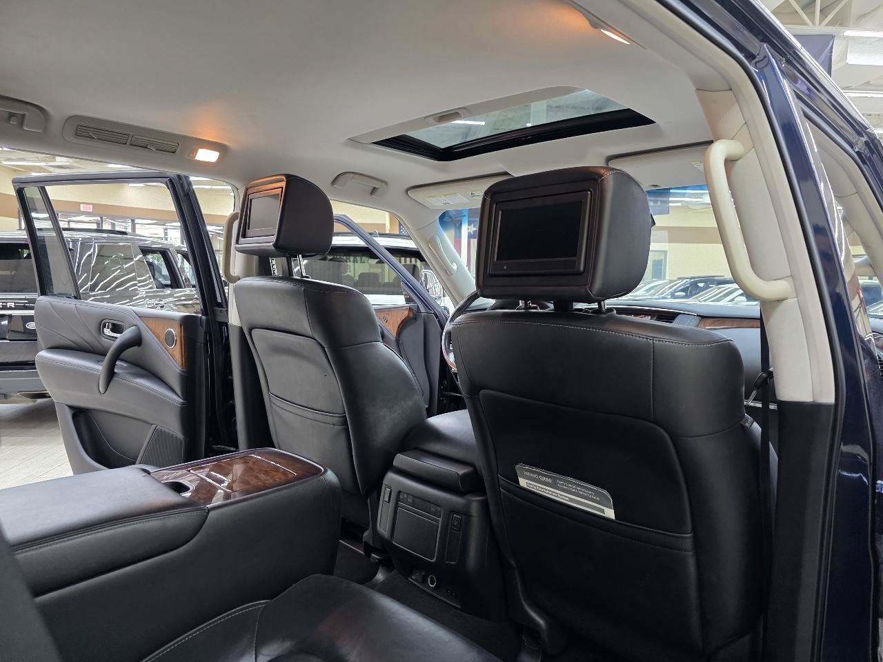 Used 2015 INFINITI QX80 4WD w/ Deluxe Technology Package image 26