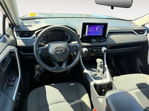 Used 2025 Toyota RAV4 LE AWD/4WD image 15