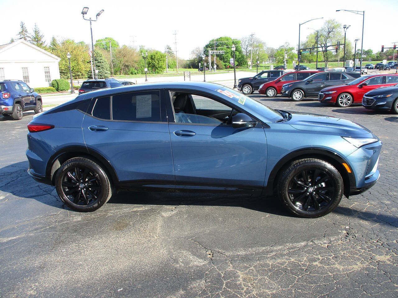 Used 2024 Buick Envista Sport Touring FWD image 4