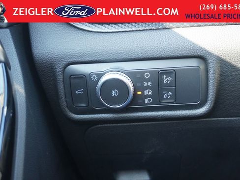 Used 2022 Ford Explorer ST w/ ST Street Pack image 32