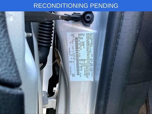 Used 2018 Ford Focus SE FWD image 4