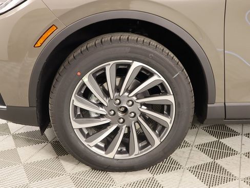 New 2025 Lincoln Corsair Reserve w/ Equipment Group 202A image 19