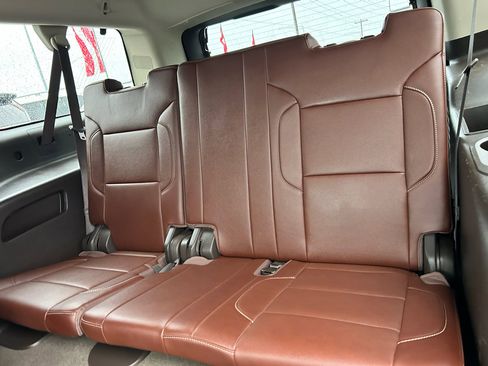 Used 2018 Chevrolet Suburban Premier image 18