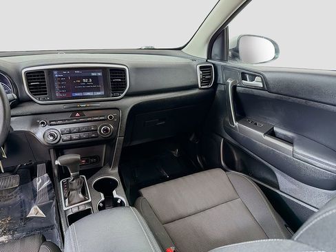 Used 2020 Kia Sportage LX image 28