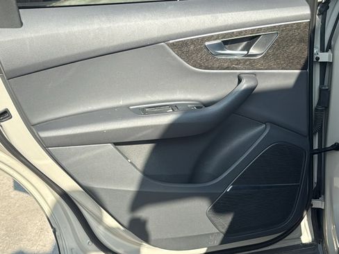 Used 2022 Audi Q7 2.0T Premium Plus w/ Premium Plus Package image 17