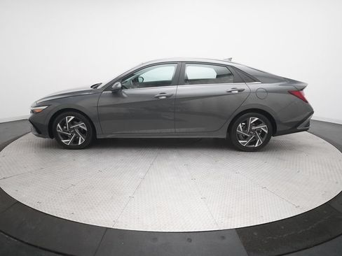 Used 2024 Hyundai Elantra Limited FWD image 23