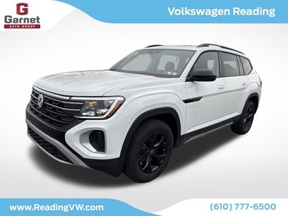 New 2025 Volkswagen Atlas Peak Edition SE