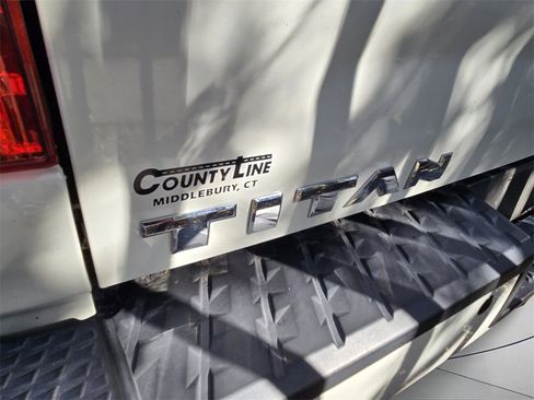 Used 2017 Nissan Titan SL image 8