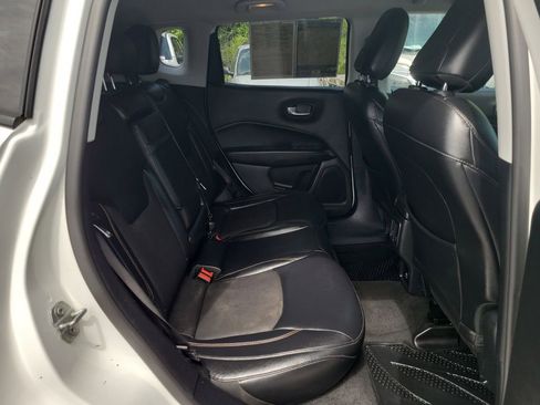 Used 2017 Jeep Compass Latitude w/ Cold Weather Group FWD image 35