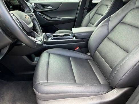 Used 2025 Chevrolet Equinox LT w/ Convenience Package II FWD image 14