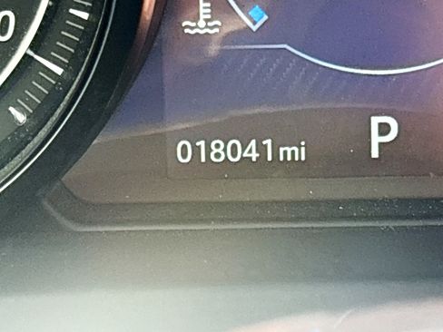 Used 2019 Jaguar F-TYPE R image 35