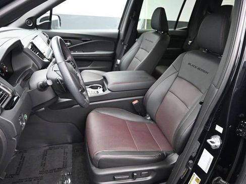 Certified 2024 Honda Ridgeline Black Edition image 17